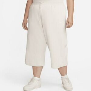 Nike Womens Sweatpants Standard Fit High Rise Crop Length Size 3X Beige / Cream